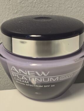 NEW Avon Anew Platinum Day Cream
